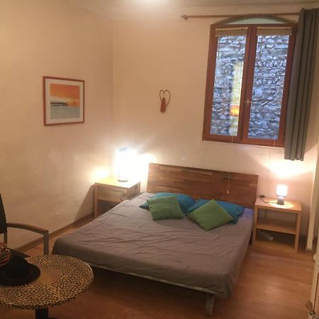 Appart Sympa Dans Le Vieux Nimes Exterior photo