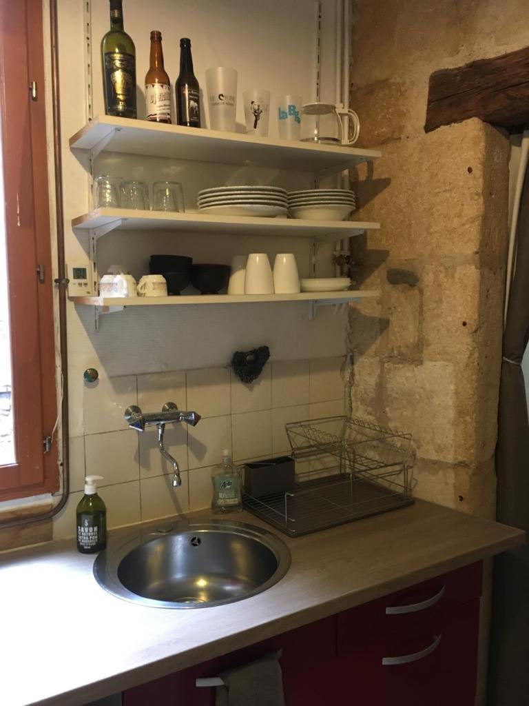 Appart Sympa Dans Le Vieux Nimes Exterior photo